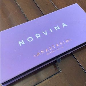 Anastasia Beverly Hills Norvina palette